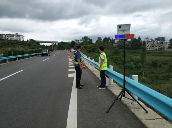 乌兰察布高速公路钢护栏