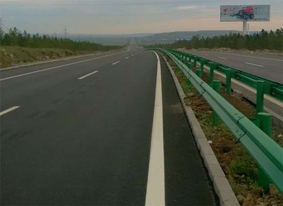 乌兰察布高速防撞护栏
