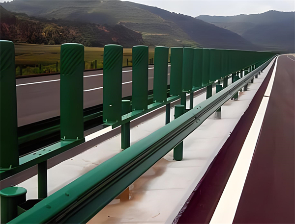 乌兰察布三波护栏板在高速公路的应用